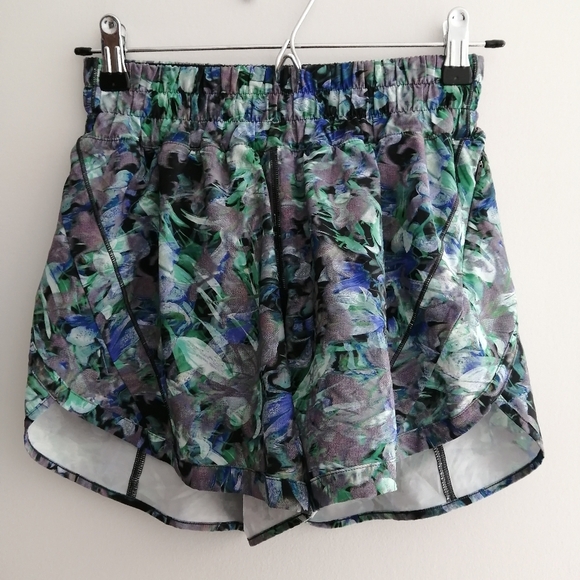 Lululemon Track That Mid-Rise Short 5" Green Blue Rapid Flourish Multi 4 - Picture 2 of 16